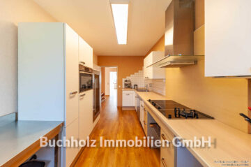 Liebevoll renovierte & modernisierte Wohnung mit Tiefgaragenstellplatz und großer Balkon, 21244 Buchholz, Wohnung