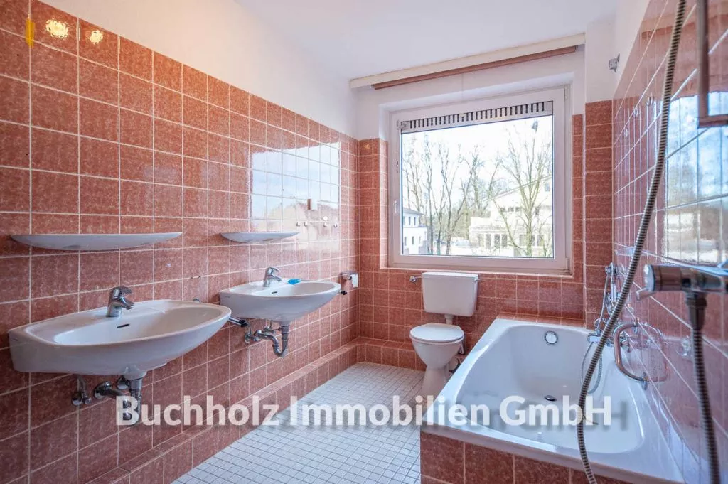 Immobilienangebot - Buchholz in der Nordheide - Alle - Buchholz, Kapitalanlage oder Selbstnutzung, Wohnen mitten im Geschehen, mit PkW-Außenstellplatz