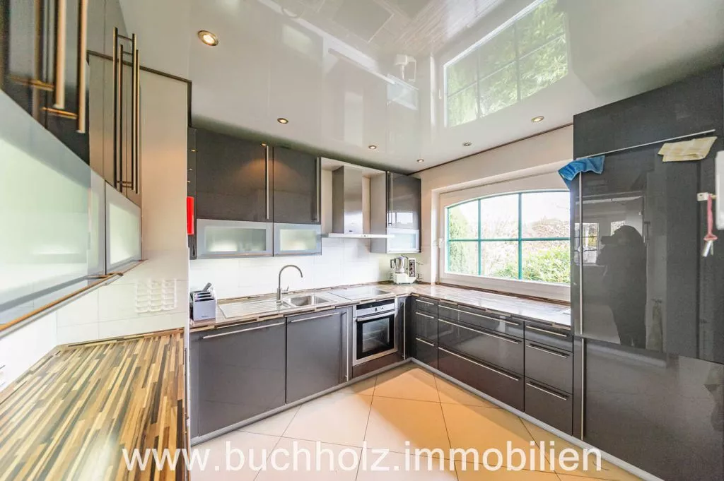 Immobilienangebot - Seevetal - Alle - Speckgürtel Hamburg,
Großzügiges Familienanwesen mit Wellnessbereich und durchdachtem Wohnkomfort