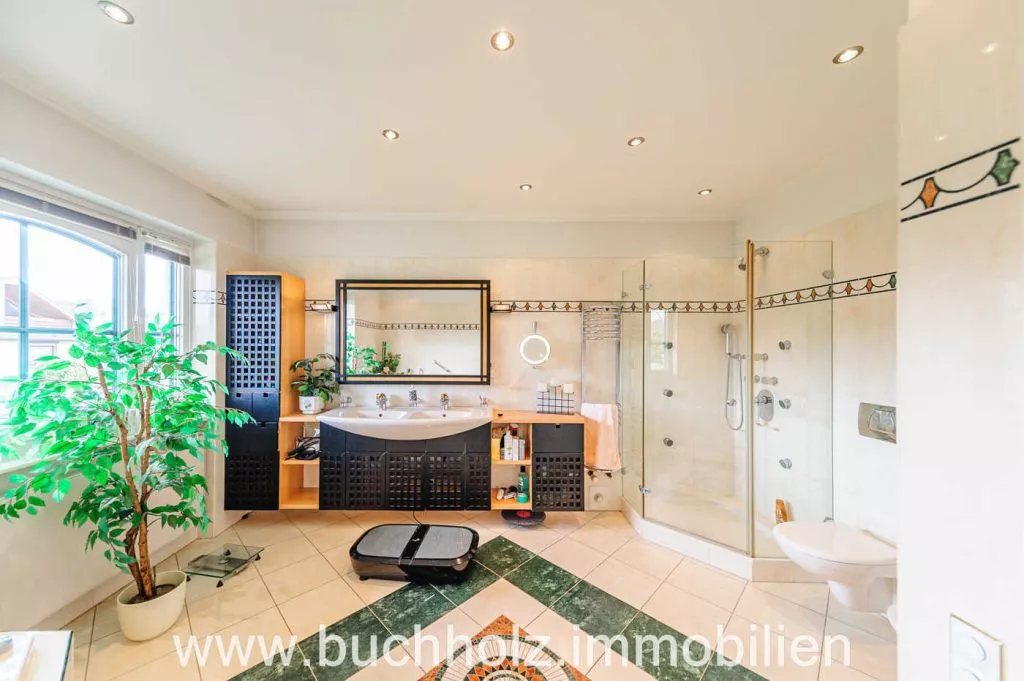 Immobilienangebot - Seevetal - Alle - Speckgürtel Hamburg,
Großzügiges Familienanwesen mit Wellnessbereich und durchdachtem Wohnkomfort