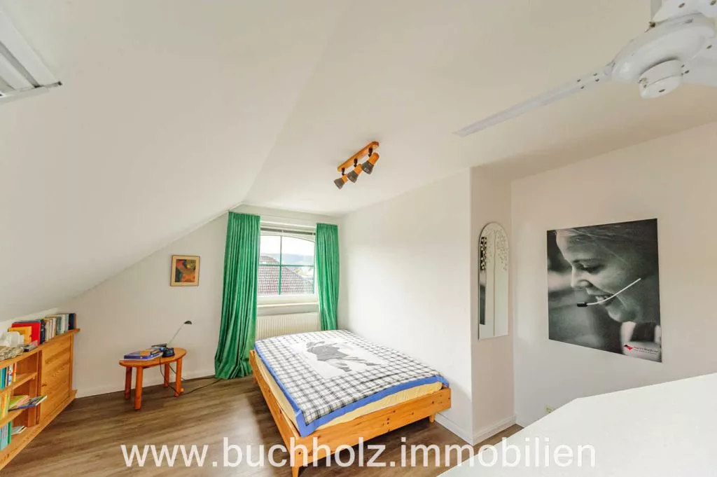 Immobilienangebot - Seevetal - Alle - Speckgürtel Hamburg,
Großzügiges Familienanwesen mit Wellnessbereich und durchdachtem Wohnkomfort