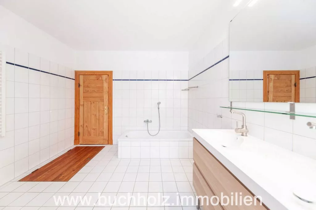 Immobilienangebot - Undeloh / Wesel - Alle - Undeloh/OT Wesel – reetgedeckter Fachwerktraum, naturnahes Leben vor der Metropole Hamburgs