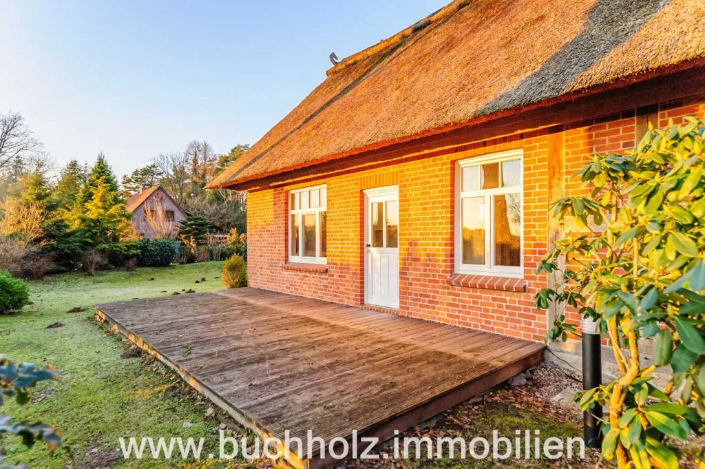 Immobilienangebot - Undeloh / Wesel - Alle - Undeloh/OT Wesel – reetgedeckter Fachwerktraum, naturnahes Leben vor der Metropole Hamburgs