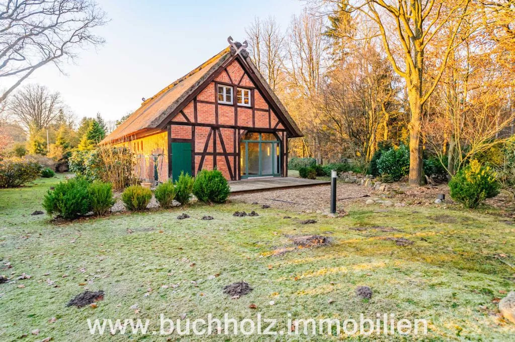 Immobilienangebot - Undeloh / Wesel - Alle - Undeloh/OT Wesel – reetgedeckter Fachwerktraum, naturnahes Leben vor der Metropole Hamburgs