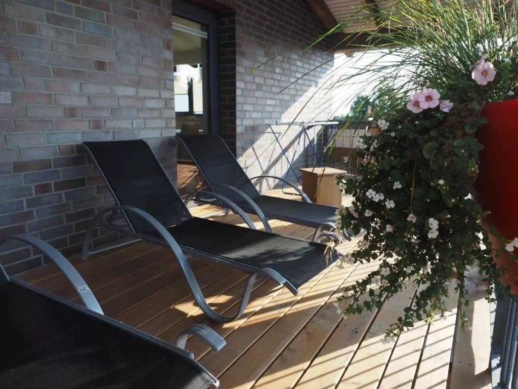 Immobilienangebot - Hohenkirchen / Hohen Wieschendorf - Alle - Hohen- Wieschendorf -Traumhaft gelegenes Apartment mit Terrasse & Garten am Ostsee-Golfplatz -