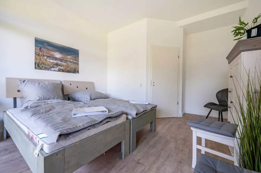 Immobilienangebot - Hohenkirchen / Hohen Wieschendorf - Alle - Hohen- Wieschendorf -Traumhaft gelegenes Apartment mit Terrasse & Garten am Ostsee-Golfplatz -