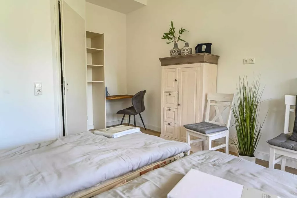 Immobilienangebot - Hohenkirchen / Hohen Wieschendorf - Alle - Hohen- Wieschendorf -Traumhaft gelegenes Apartment mit Terrasse & Garten am Ostsee-Golfplatz -