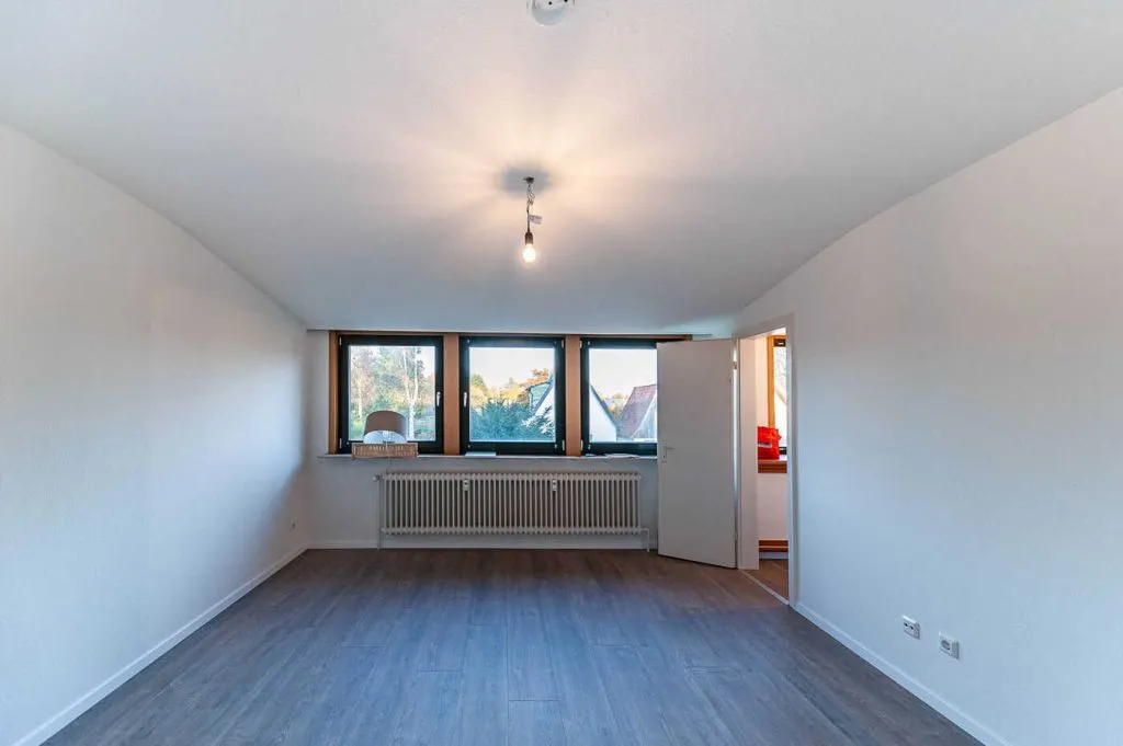 Immobilienangebot - Schierhorn - Alle - Kurz vor Hamburg - traumhaft im Grünen
Gepflegtes Zinshaus mit 10 Wohneinheiten,Top vermietet