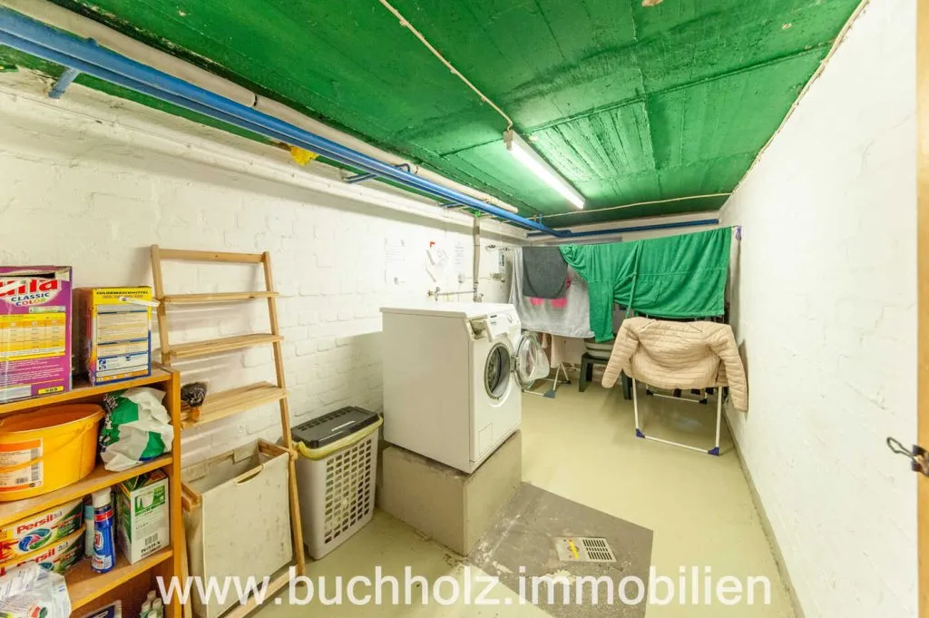 Immobilienangebot - Schierhorn - Alle - Kurz vor Hamburg - traumhaft im Grünen
Gepflegtes Zinshaus mit 10 Wohneinheiten,Top vermietet