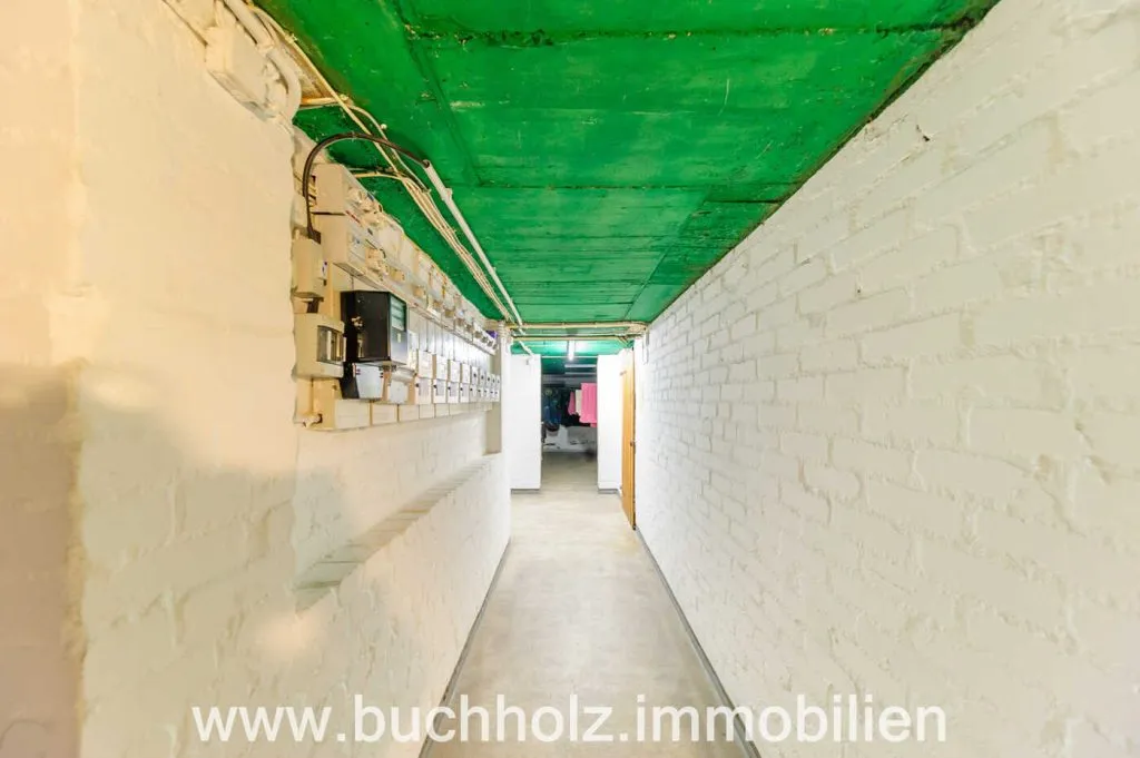Immobilienangebot - Schierhorn - Alle - Kurz vor Hamburg - traumhaft im Grünen
Gepflegtes Zinshaus mit 10 Wohneinheiten,Top vermietet