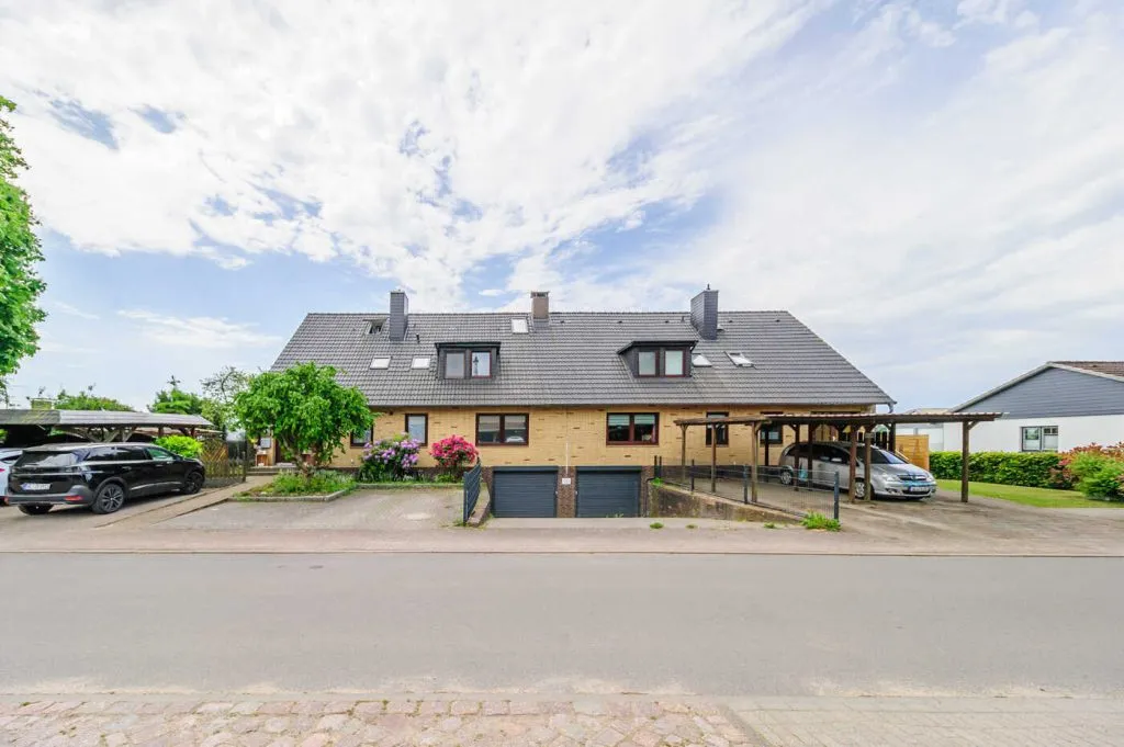 Immobilienangebot - Rosengarten - Alle - Kurz vor Hamburg – zwei Doppelhaushälften, vier Mieteinheiten, ein starkes Invest, Top vermietet